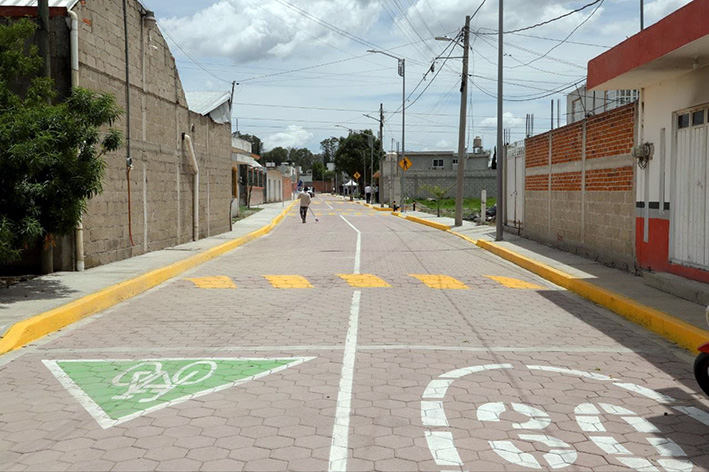 En San Rafael Comac entrega Mundo Tlatehui adoquinamiento de la calle Vicente Fox