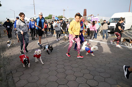Participan familias en la segunda edición de la carrera con causa “Corre Tras tus Huellas”