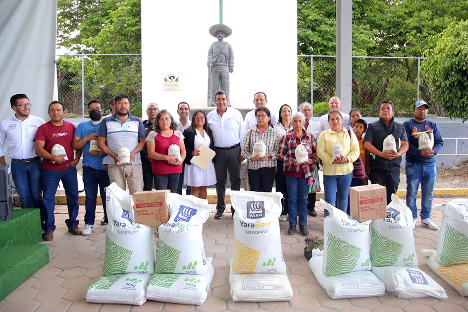 Mantiene Puebla un ritmo de crecimiento acelerado en el campo: Sergio Salomón  * En Santa Isabel Cholula, el mandatario estatal otorgó 168 acciones para el fortalecimiento del campo poblano
