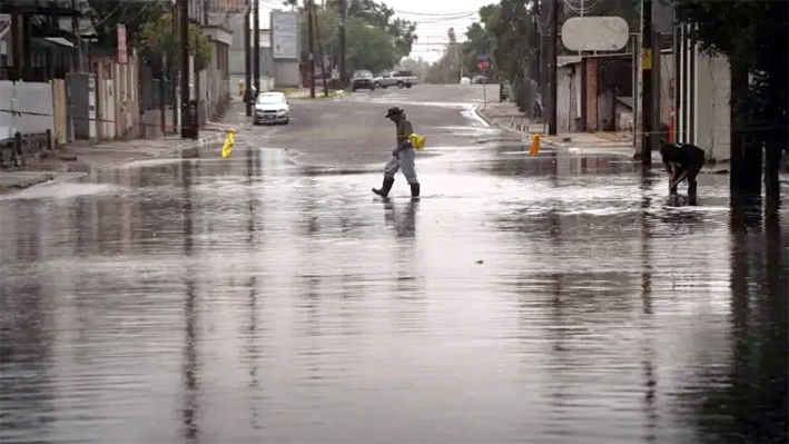 No fueron muchos los daños por Hilary, ya solo queda lluvia: AMLO