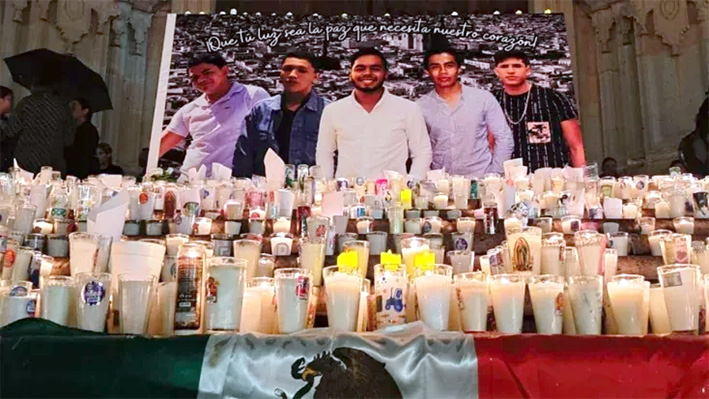 Realizan velada por los 5 jóvenes desaparecidos en Lagos de Moreno