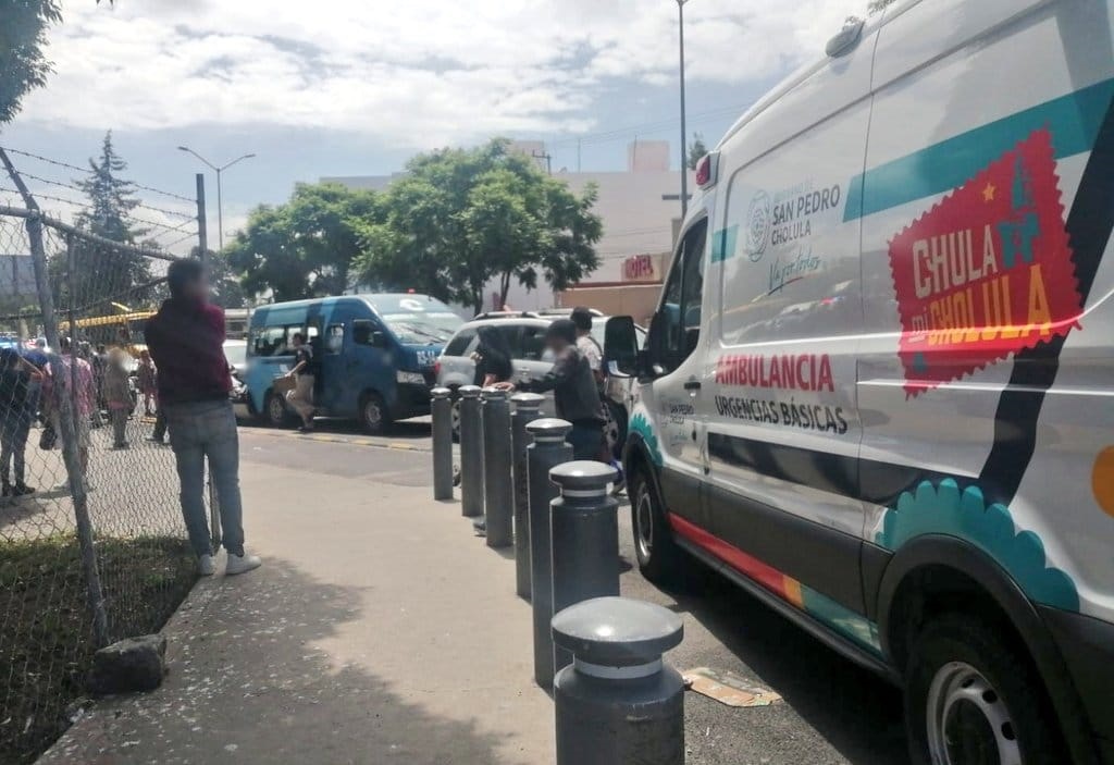 Saldo de 7 lesionados, deja choque entre particulares y colectiva