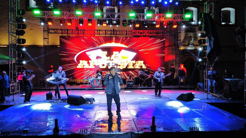 Bailaron con ritmo duranguense con “La Apuesta”