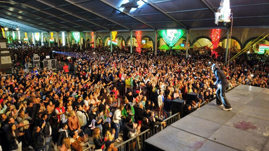 Reyli Barba hizo cantar a 11 mil personas en la feria Cholula 2023