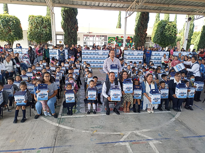 CAIC’s reciben de Mundo Tlatehui sus kits escolares
