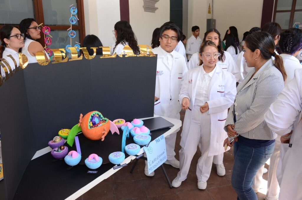 Fomenta USEP desarrollo creativo en estudiantes de medicina
