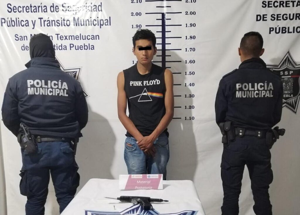Capturan a presunto ladrón de motocicleta  * Civiles evitan el delito en pleno centro de la ciudad