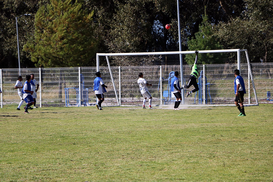 En Ciudad Modelo, gobierno estatal promueve integración social con campeonato de futbol