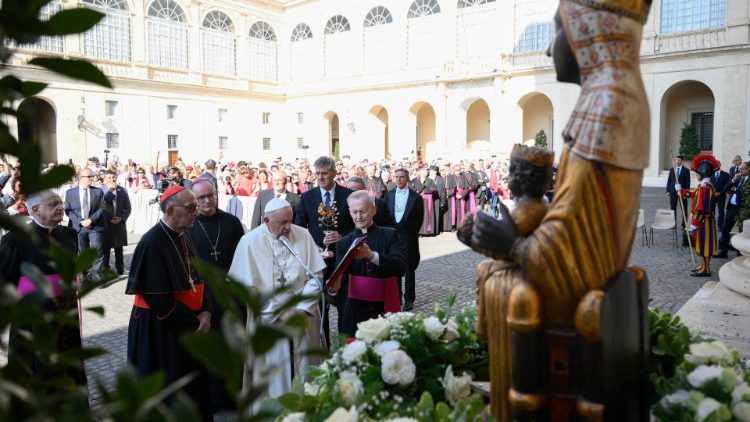 Francisco: María, la Madre de los descartados