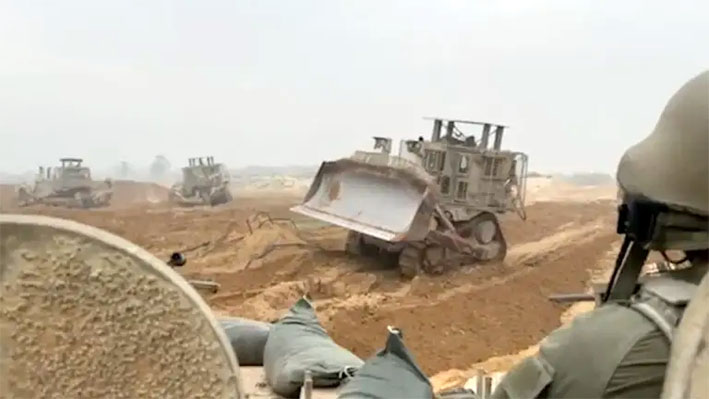 Fuerzas terrestres del ejército israelí llegan a las afueras de la ciudad de Gaza
