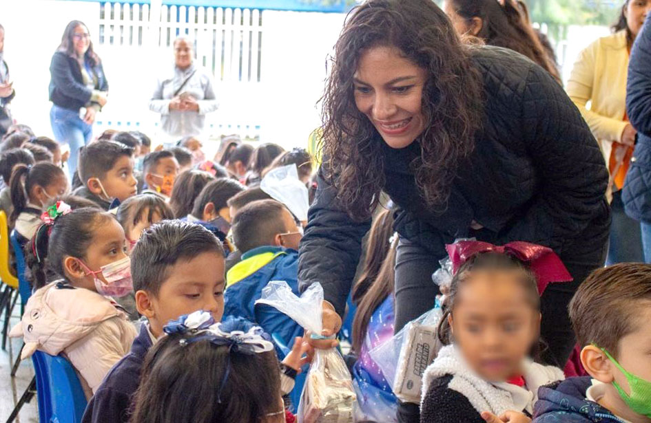 DIF entregó desayunos escolares en su modalidad fríos