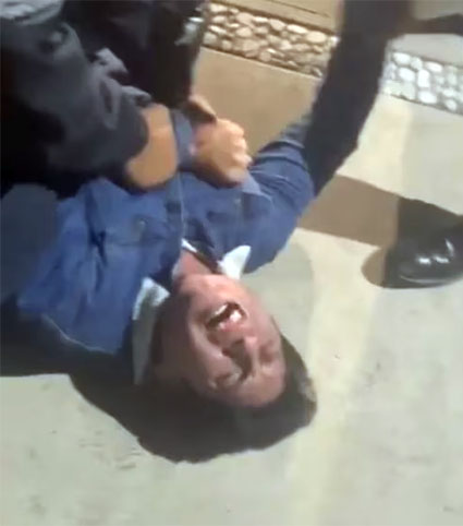 Estudiante se queja de abuso de autoridad