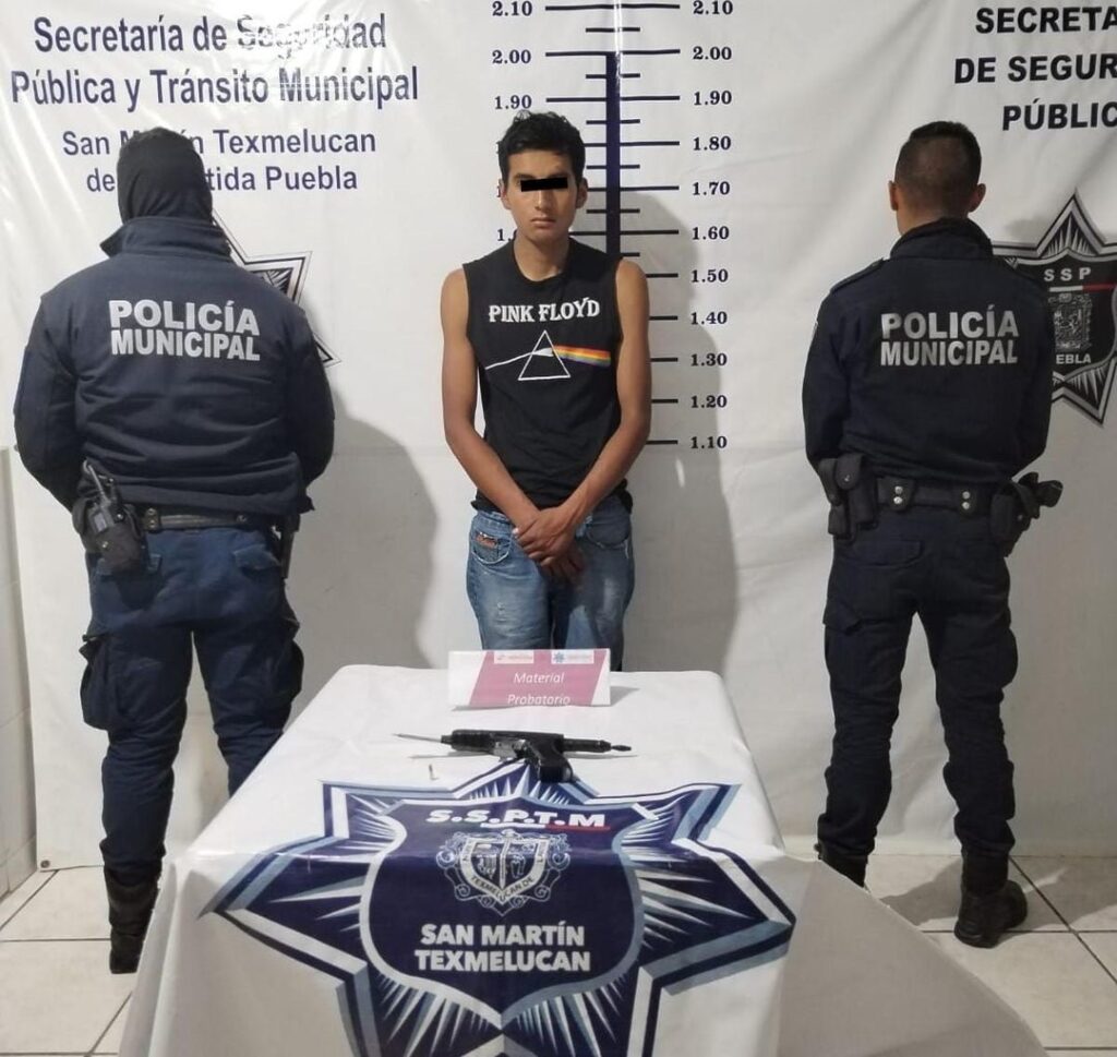 Presunto asaltante armado, quedó detenido