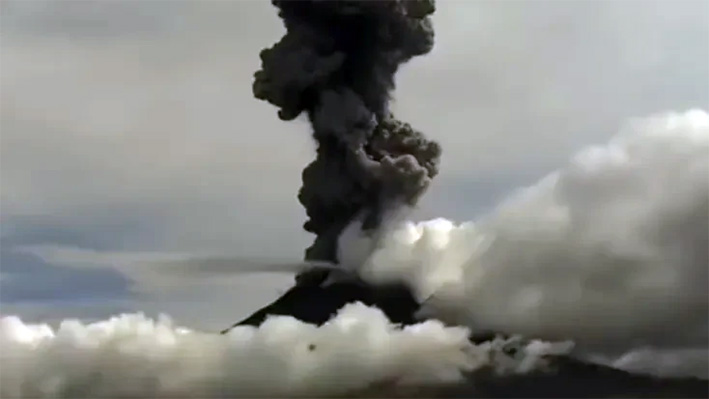 Volcán Popocatépetl registra fuerte explosión