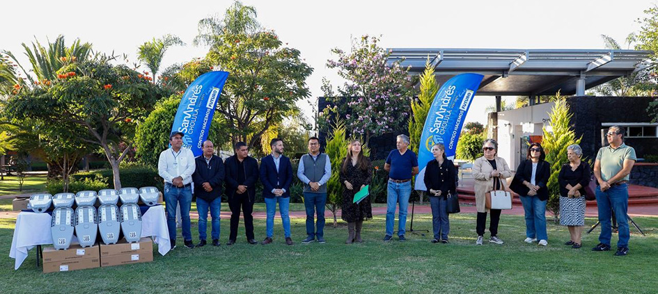 Entregó ayuntamiento 100 luminarias en Lomas de Angelópolis II