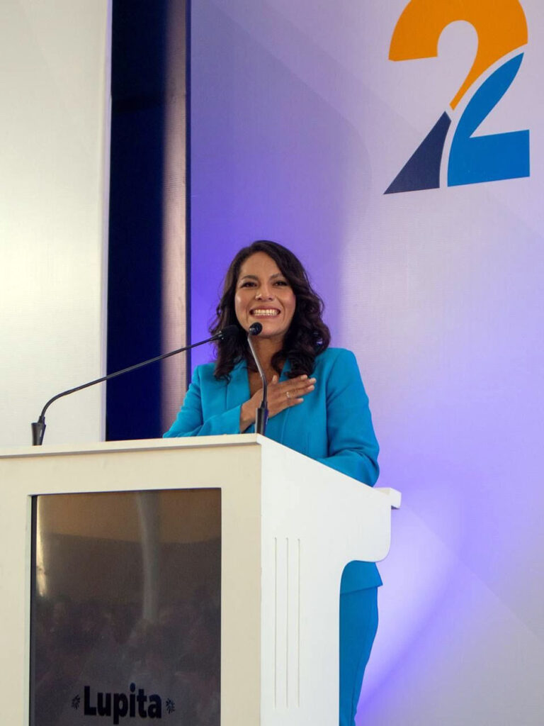 Lupita Cuautle informa actividades al frente del sistema municipal DIF