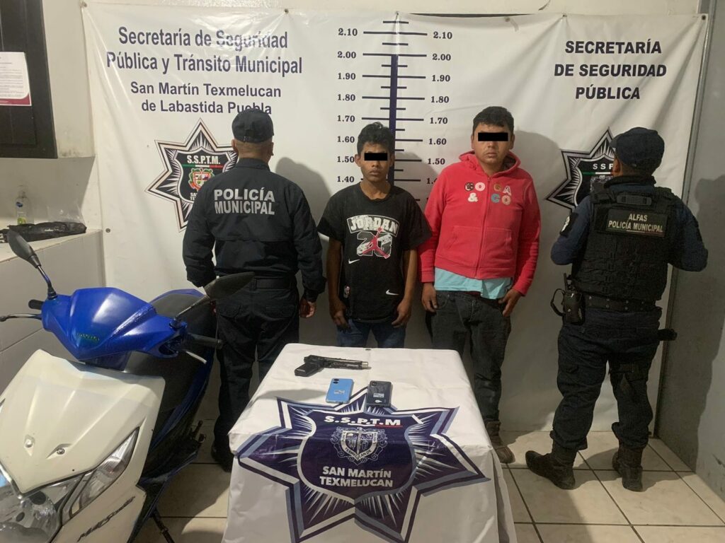 Aseguraron a dos masculinos por el delito de robo agravado y detentación de moto con reporte de robo