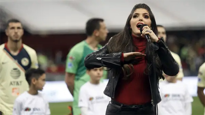 Morenista propone castigar con cuatro años de prisión a quien cante mal el himno nacional