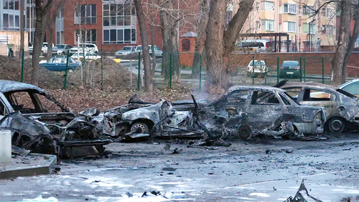 Ucrania responde a bombardeos con ofensiva que alcanza varias ciudades de Rusia