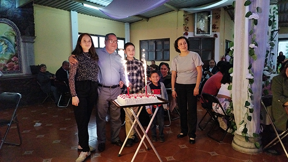 Festeja sus 50 años, Alejandro López Espinosa
