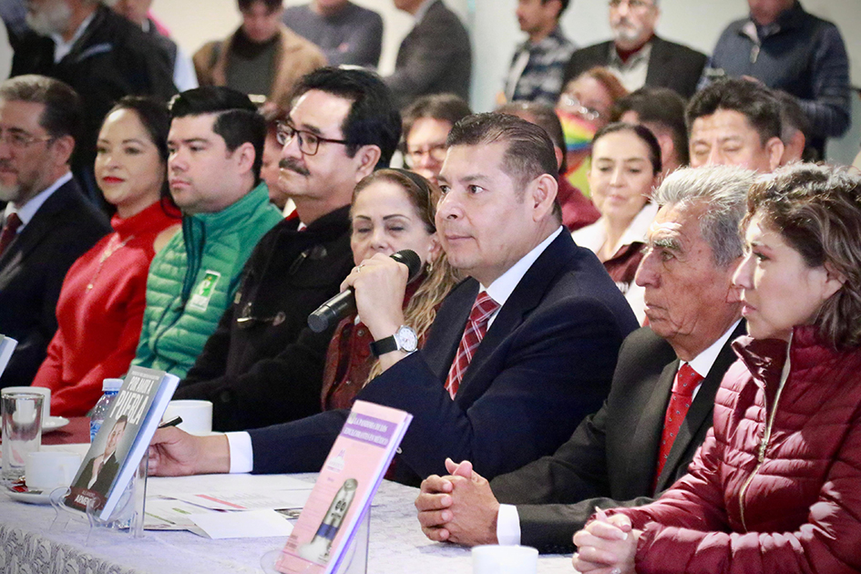 La mega-coalición se integra con quienes amamos a Puebla: Armenta