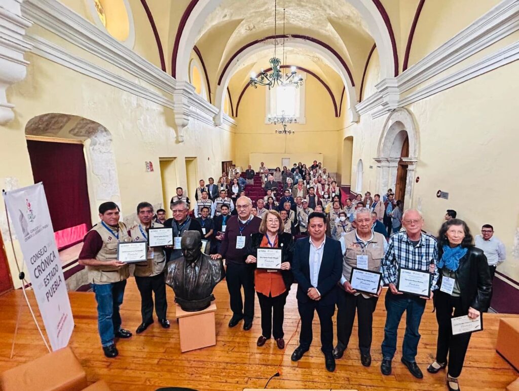 Un éxito la reunión estatal de cronistas del estado de Puebla