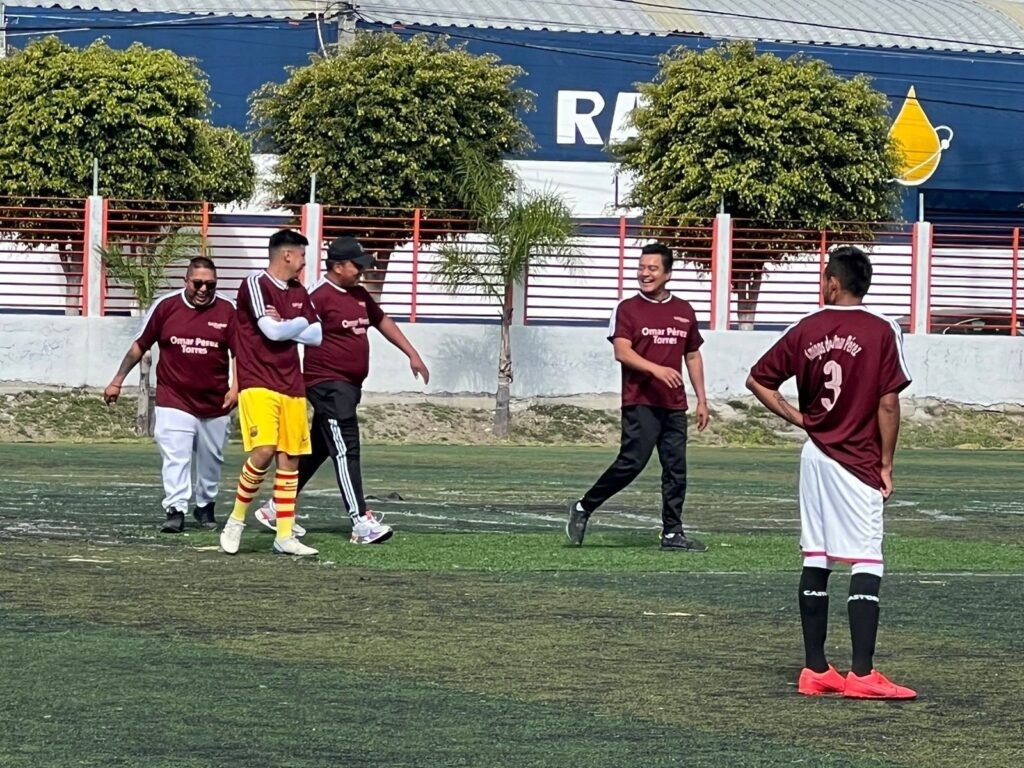 Omar Pérez Torres y la fundación “Juntos por San Andrés” dan patada inaugural en el  Torneo Navideño de Fútbol