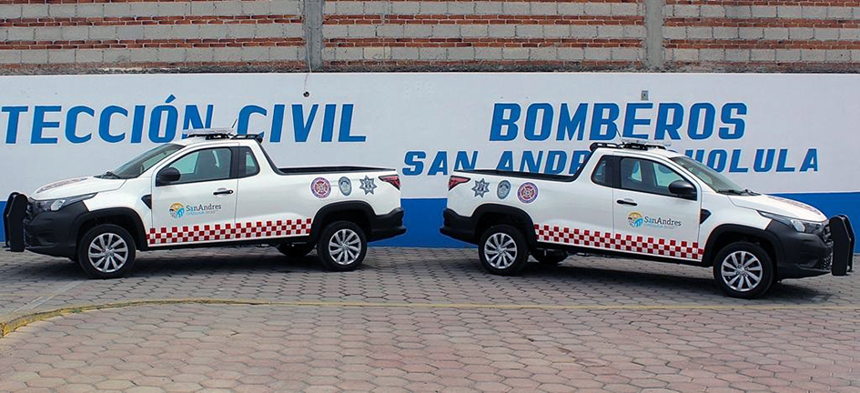 Protección Civil SACH recibe 2 camionetas pick up
