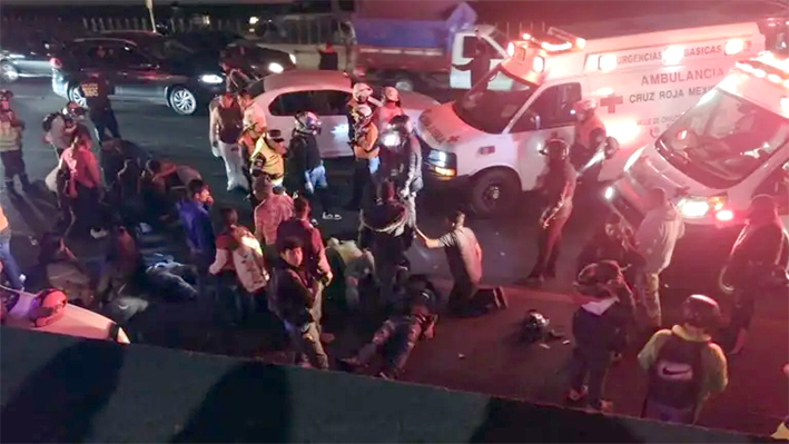 Conductor arrolla a peregrinos en la México-Puebla; hay 2 muertos