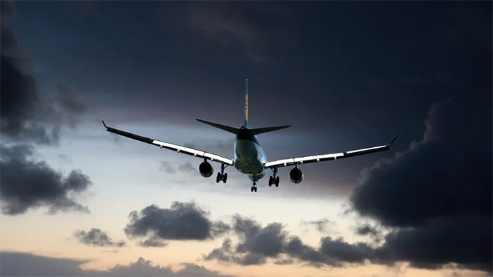 Se estrella avión de pasajeros en Afganistán