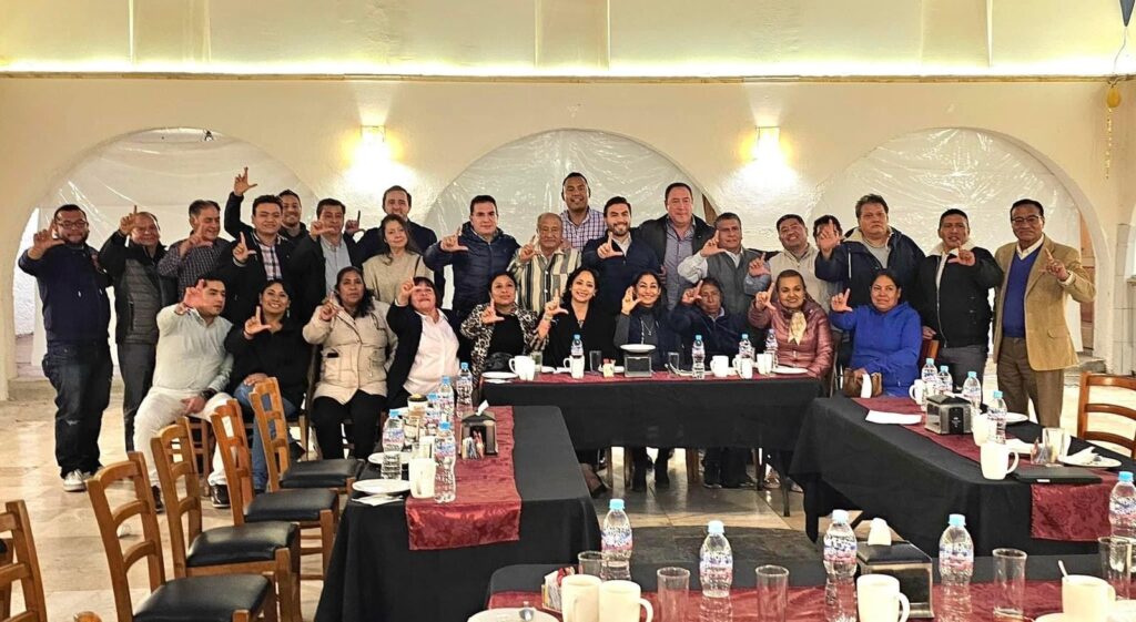 Reunión panista para fortalecer a su partido