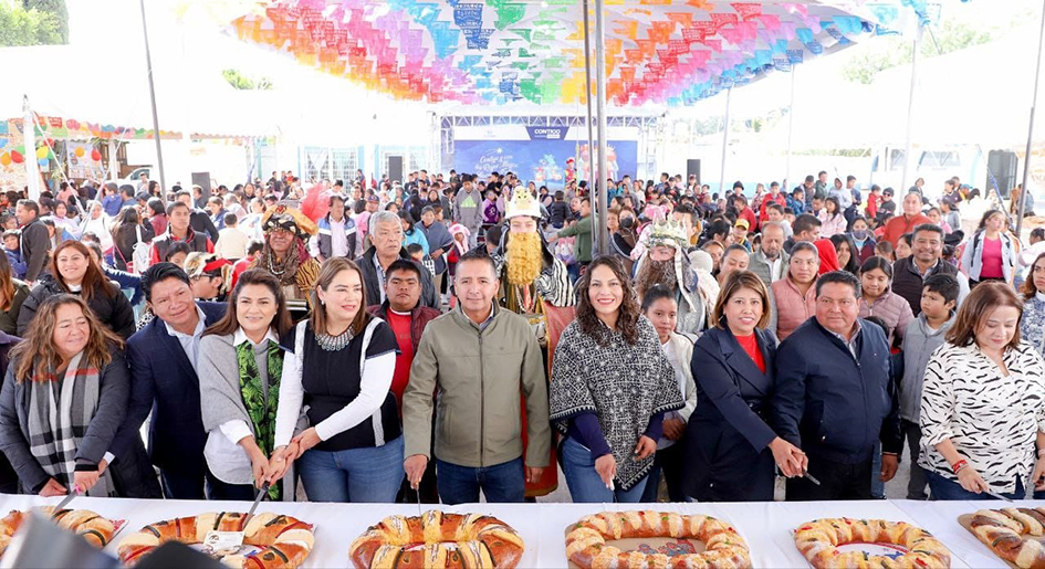 Inaugurada la Feria dela Rosa en Comac