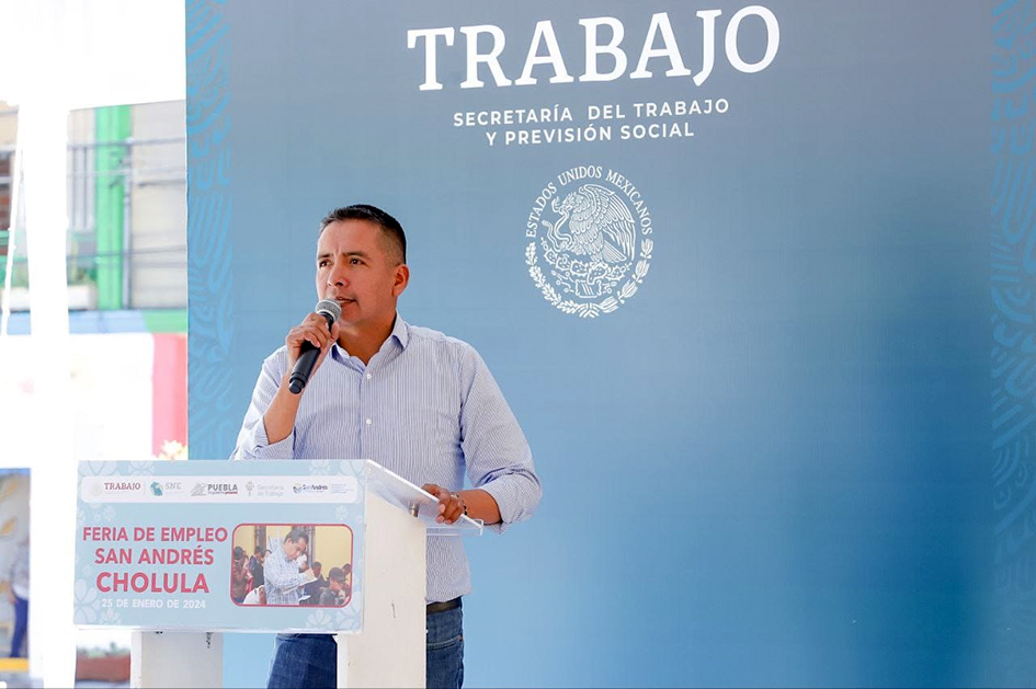 Realizan ayuntamiento y Secretaría del Trabajo primera feria del empleo del año