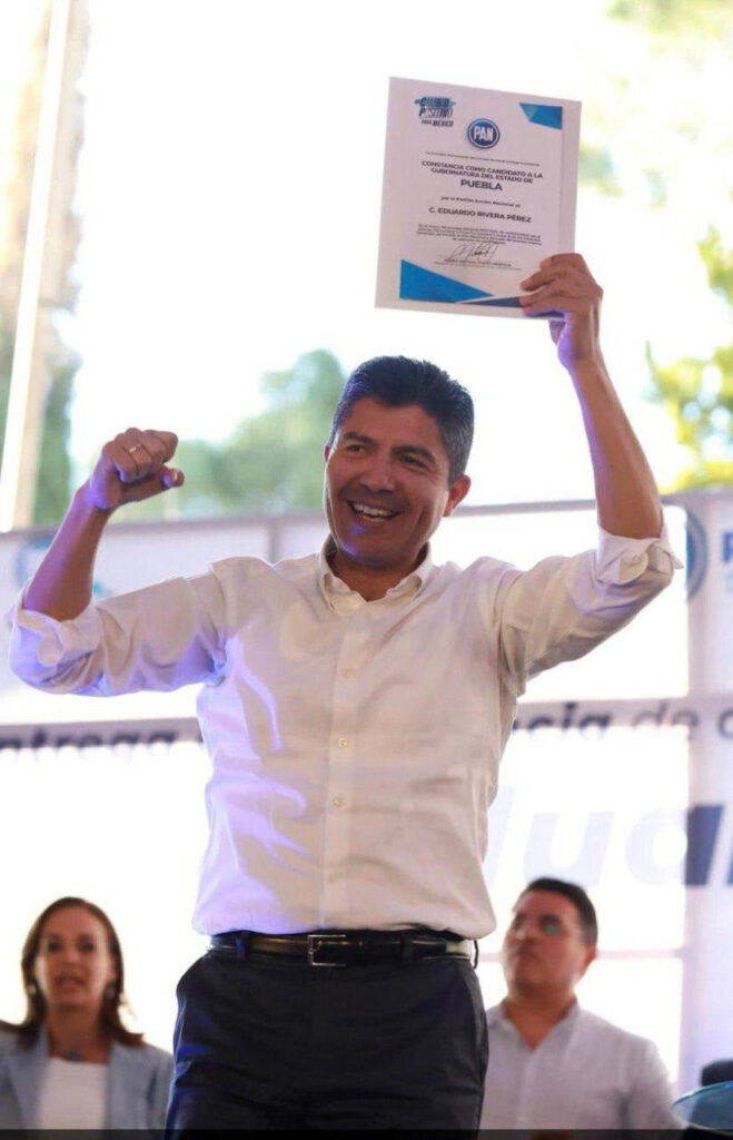 Acción Nacional entregó constancia de designación a Eduardo Rivera