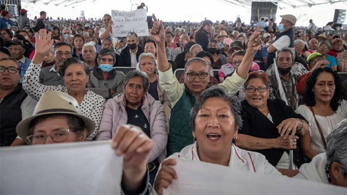 Anuncian calendario de pago doble de Pensión Bienestar febrero 2024; estos días depositan
