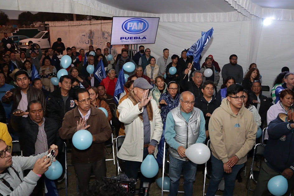 Estructura panista rinde protesta en Chiautzingo con Lalo Rivera como testigo