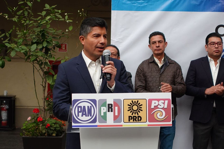 Nancy De la Sierra, Nadia Navarro y Humberto Aguilar, voceros oficiales de la alianza “Mejor Rumbo para Puebla”