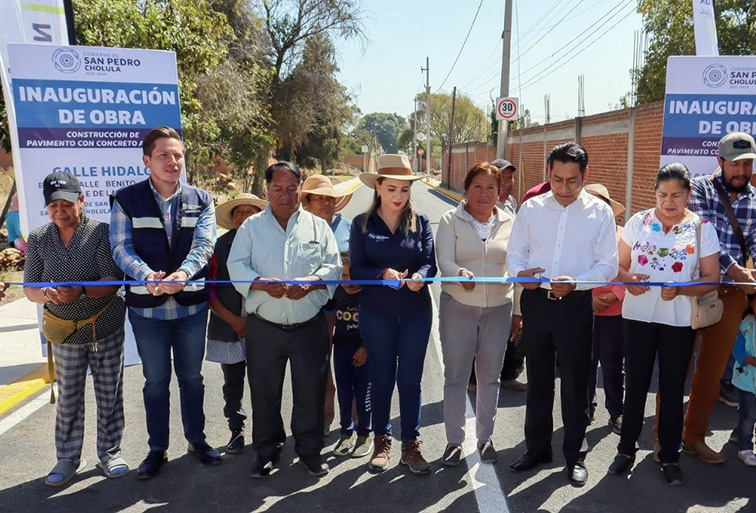 Después de 30 años de olvido, entregan vialidad en San Francisco Coapan