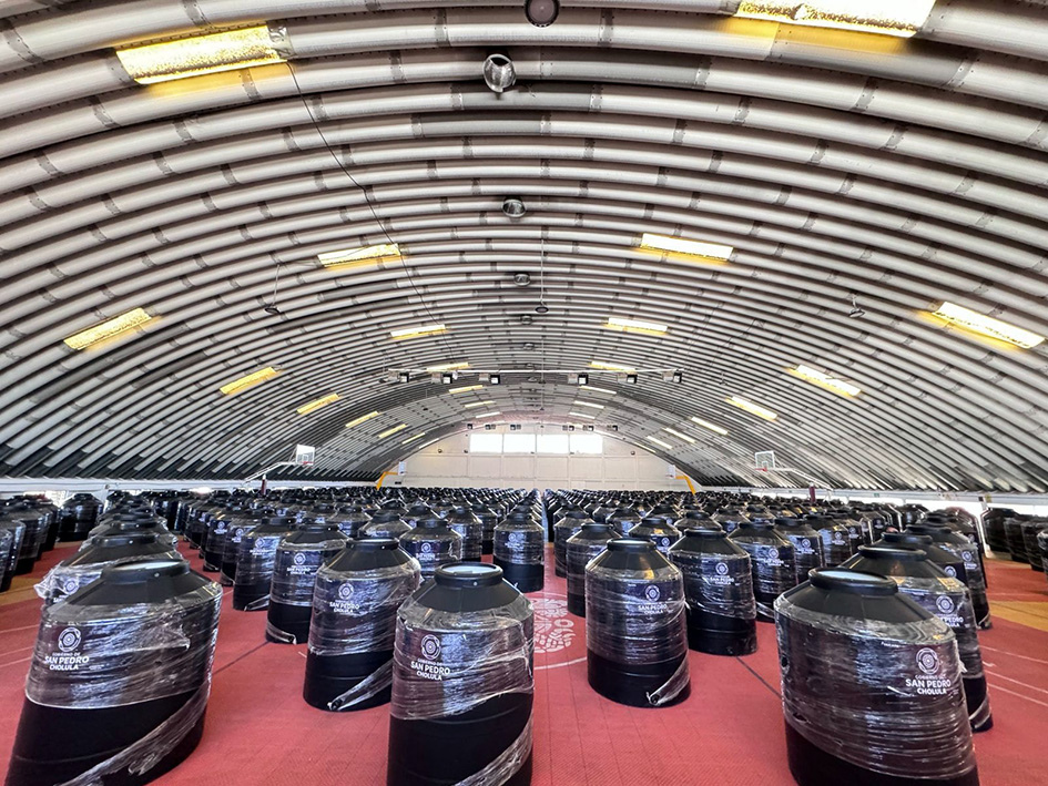 Gobierno de Cholula entrega 550 depósitos de agua
