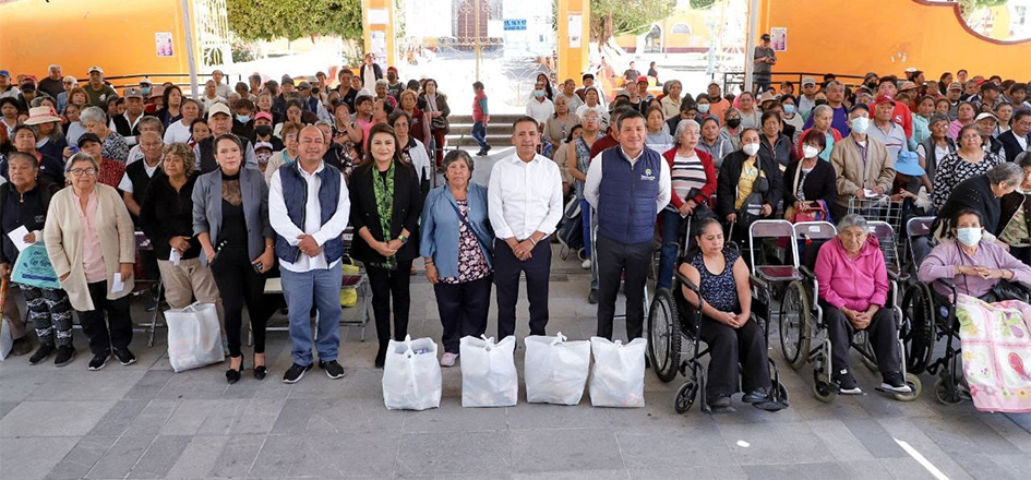Mundo Tlatehui entrega apoyos alimentarios del programa “Nutriendo el Futuro Contigo”