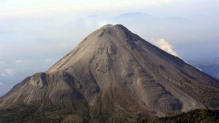 Despierta el Volcán de Fuego, en Colima; detectan actividad sísmica