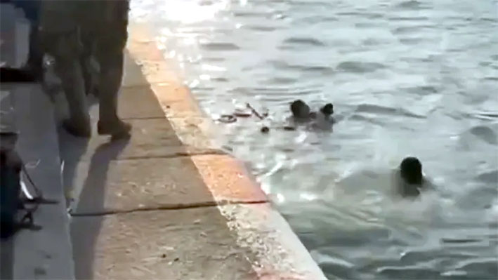Rescatan a bebé de morir ahogada en el malecón de Veracruz