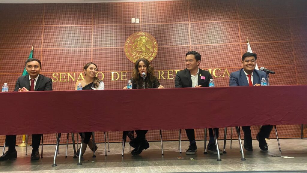 En el Senado estuvieron Red Jóvenes X México