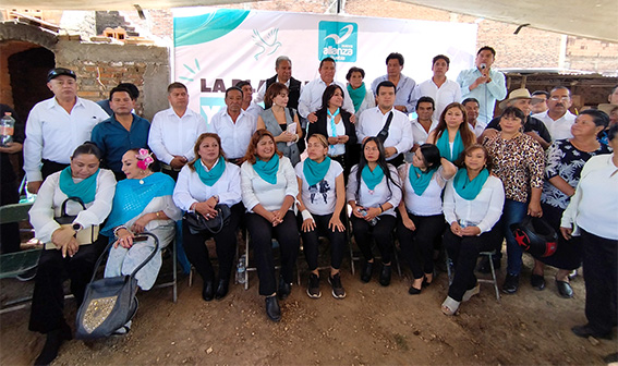 Presenta Abundio Sandre, su planilla