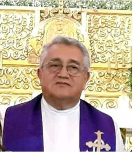 Se va el párroco Víctor Domínguez y Mundo