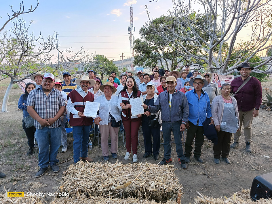 Con productores del campo, Tonantzin Fernández, firma acuerdos