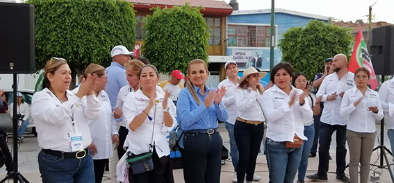 Inicia campaña Dolores Parra mostrando unidad con abanderadas a alcaldía y presidencia