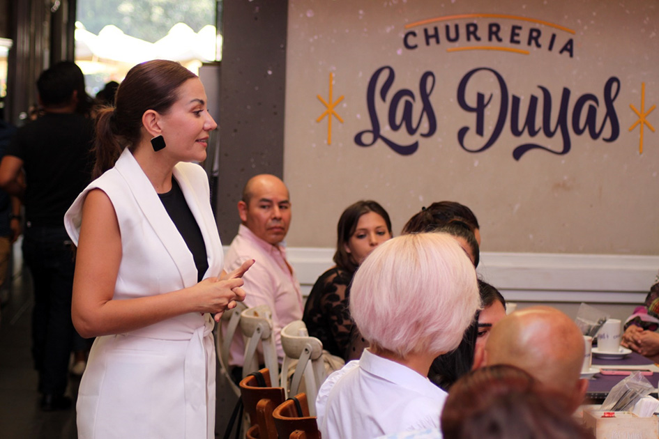 Nay Salvatori se compromete a impulsa microempresarias de las Cholula’s