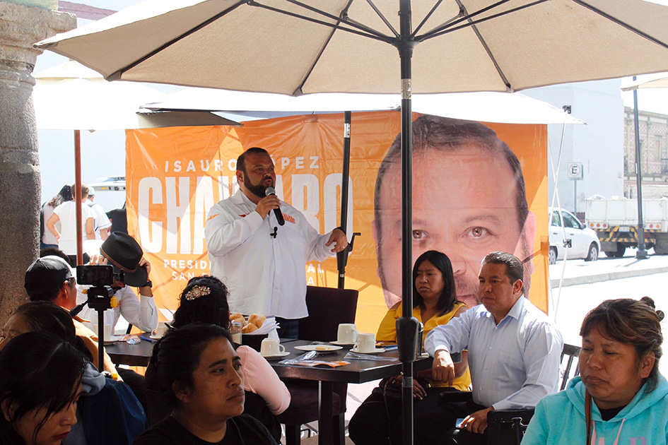 Chawaro  pide a los cholultecas votar por un ciudadano como él, no más políticos