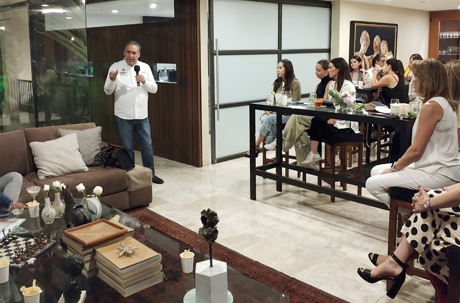 Vecinos de La Vista se reúnen con Humberto Aguilar